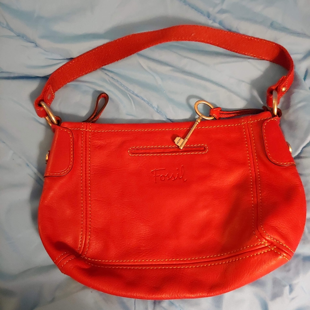 Fossil purse